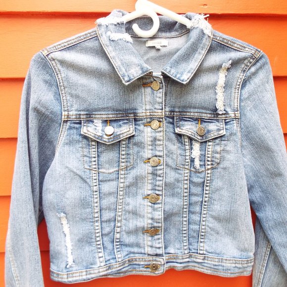 Girl's CHIQLE Distressed Cropped Jean Jacket (L) - Picture 3 of 13